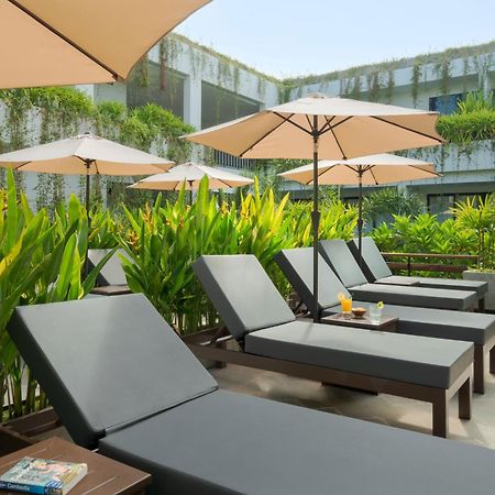 Eightfold Urban Resort Сием Реап Екстериор снимка Pool Deck