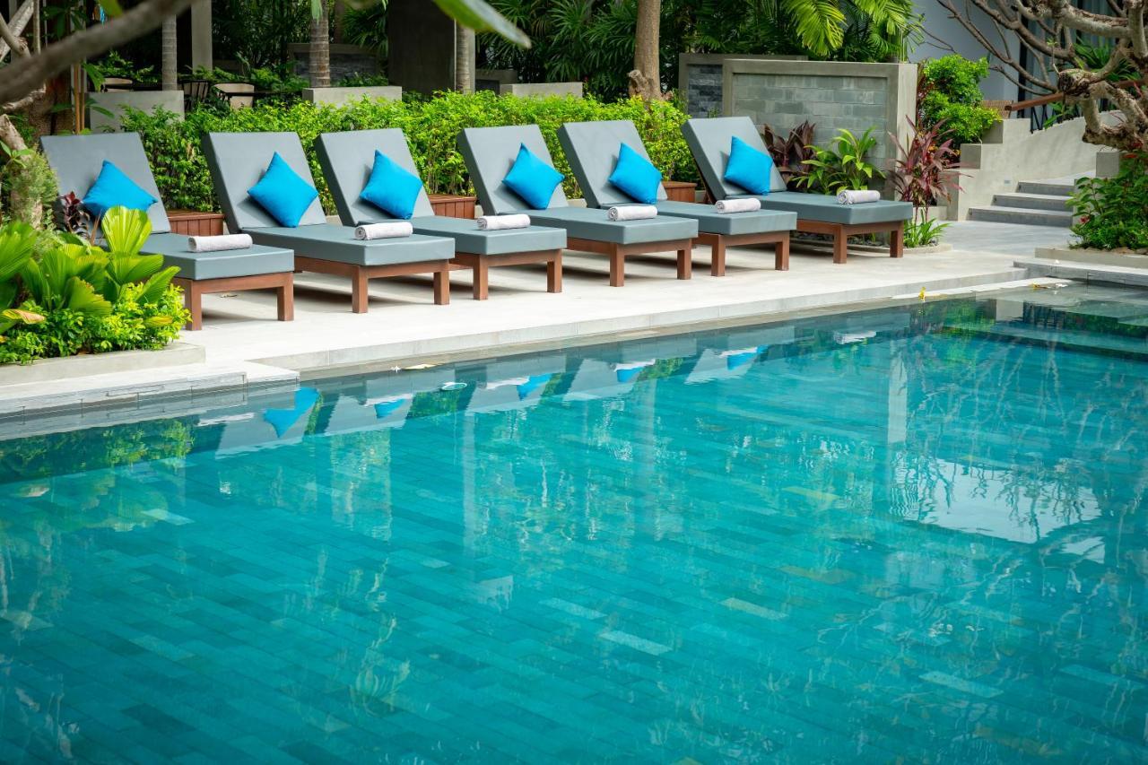 Eightfold Urban Resort Сием Реап Екстериор снимка Pool at the hotel