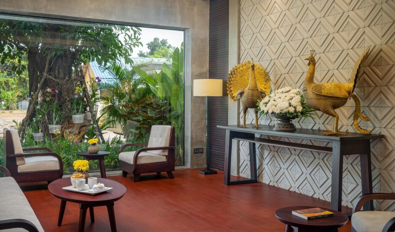 Eightfold Urban Resort Сием Реап Екстериор снимка The lobby of the hotel