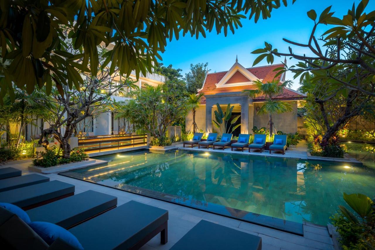 Eightfold Urban Resort Сием Реап Екстериор снимка The hotel's swimming pool