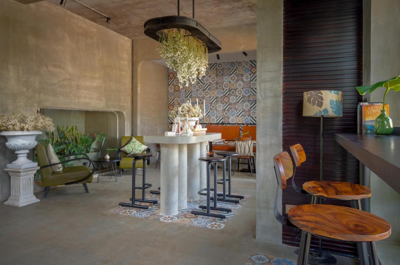 Eightfold Urban Resort Сием Реап Екстериор снимка The interior of the restaurant