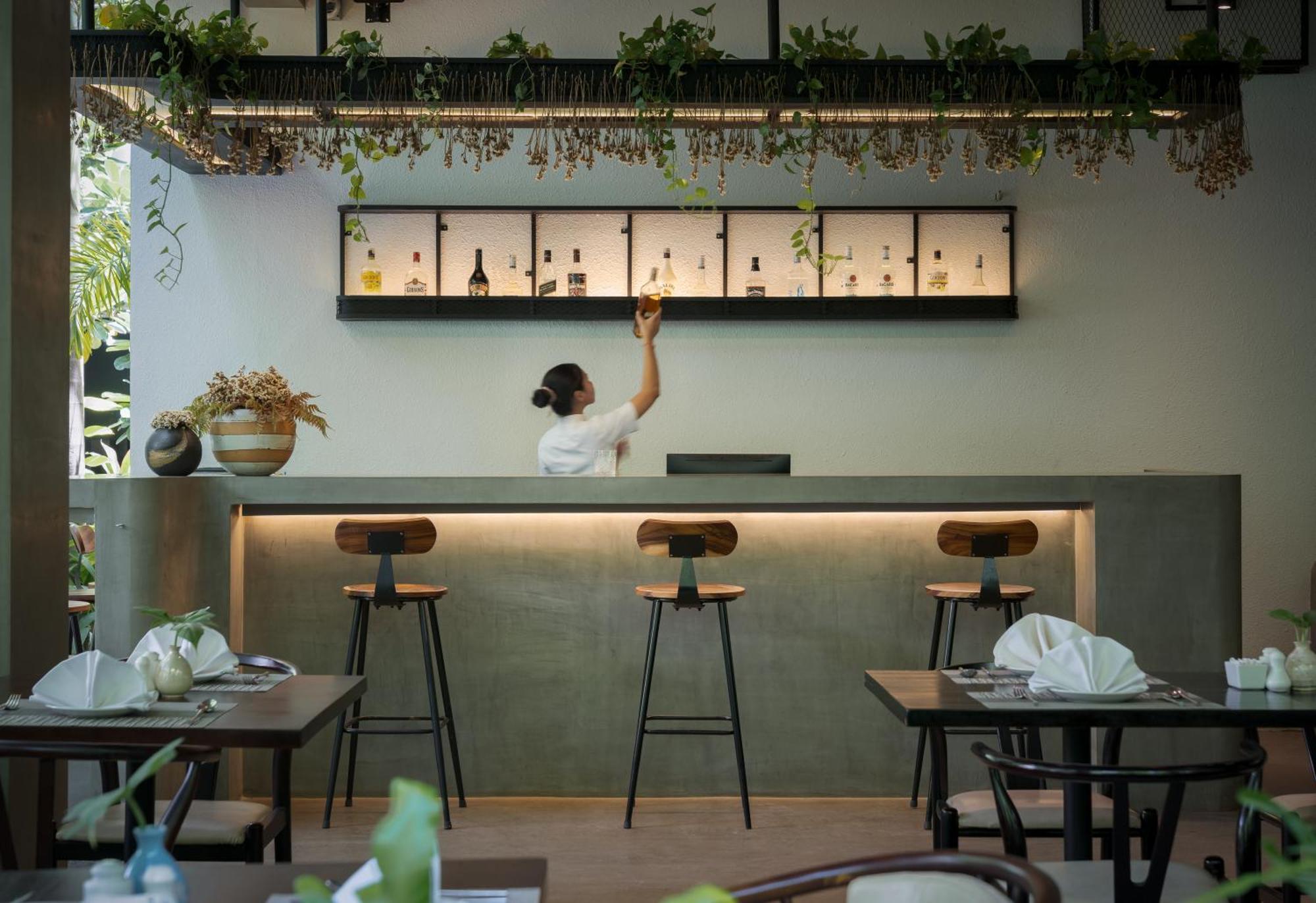 Eightfold Urban Resort Сием Реап Екстериор снимка Restaurant in Tokyo